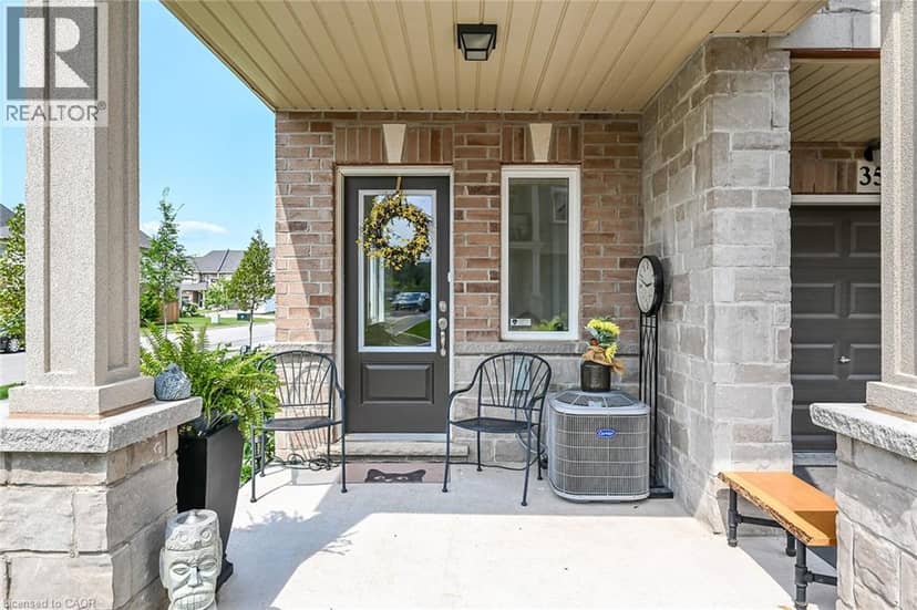 40 ZINFANDEL Drive Unit# 35, Hamilton