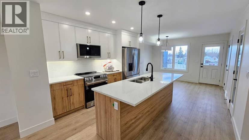 5, 106 4 Street NW, Sundre, photo 6