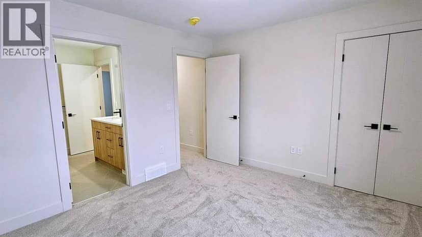 5, 106 4 Street NW — photo 26 of 40