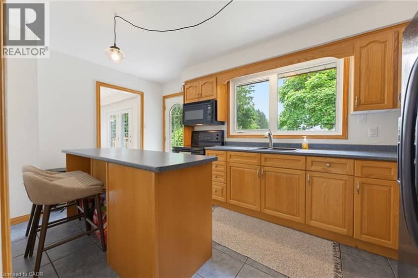 200 LYNDEN Road — photo 11 of 35