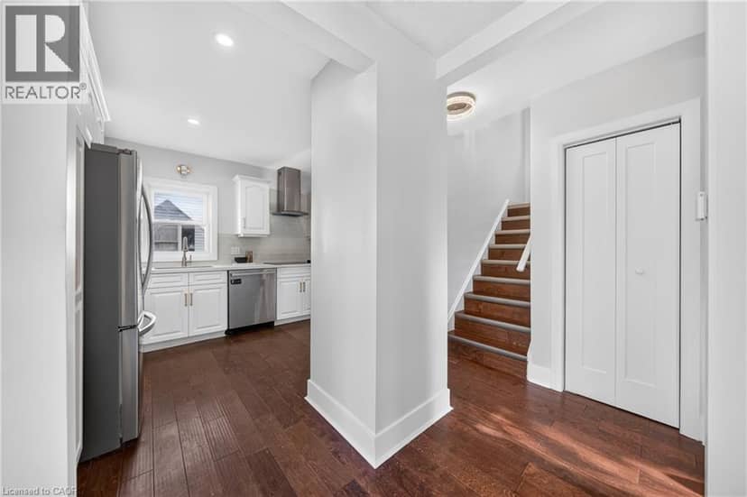 12 ADMIRAL Road — photo 17 of 40