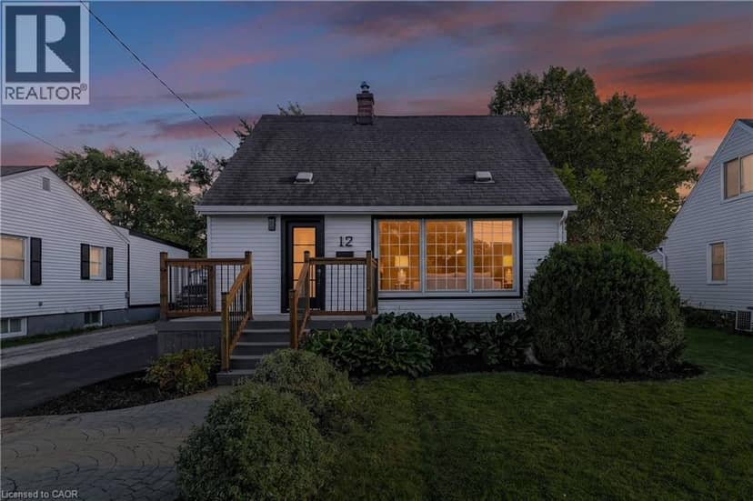 12 ADMIRAL Road — photo 4 of 40