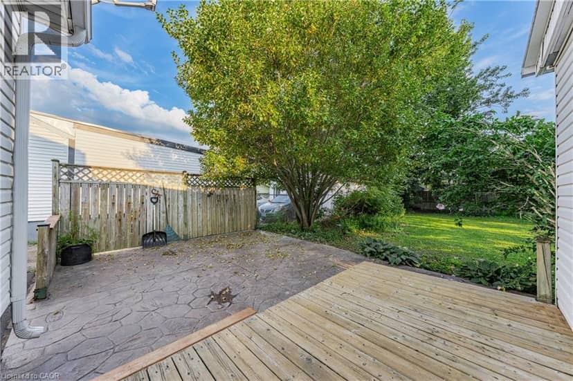 12 ADMIRAL Road — photo 39 of 40