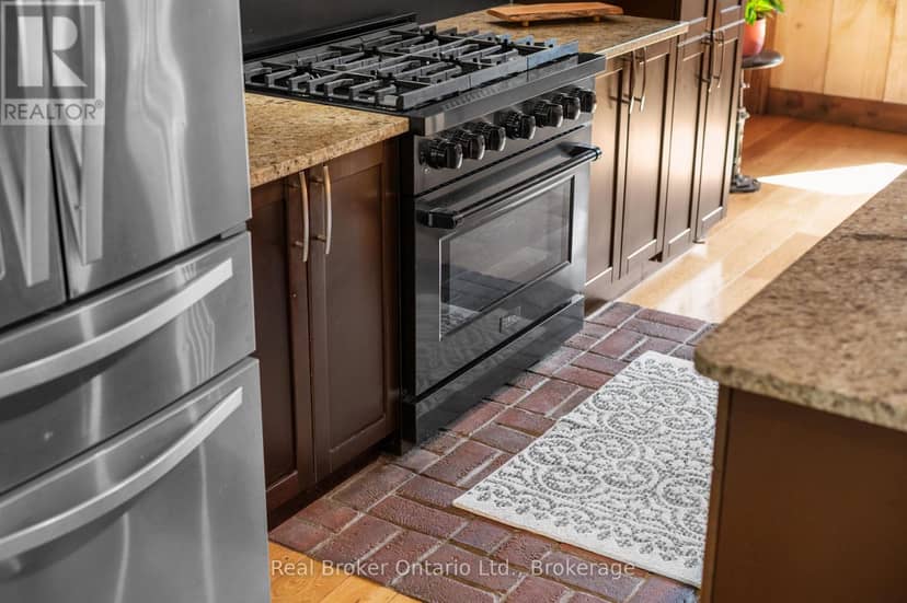 401479 Grey Rd 4 — photo 9 of 38