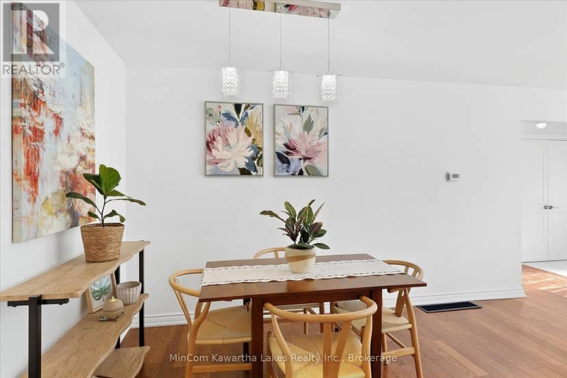 398 Applegrove Avenue — photo 11 of 40