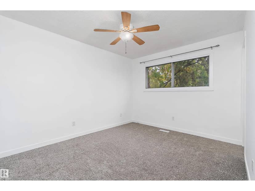 8612 30 AV NW NW — photo 12 of 40