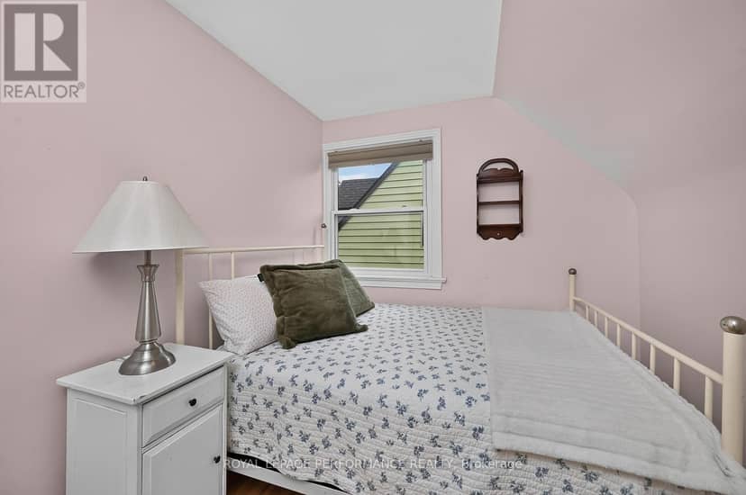 140 Begonia Avenue — photo 28 of 40