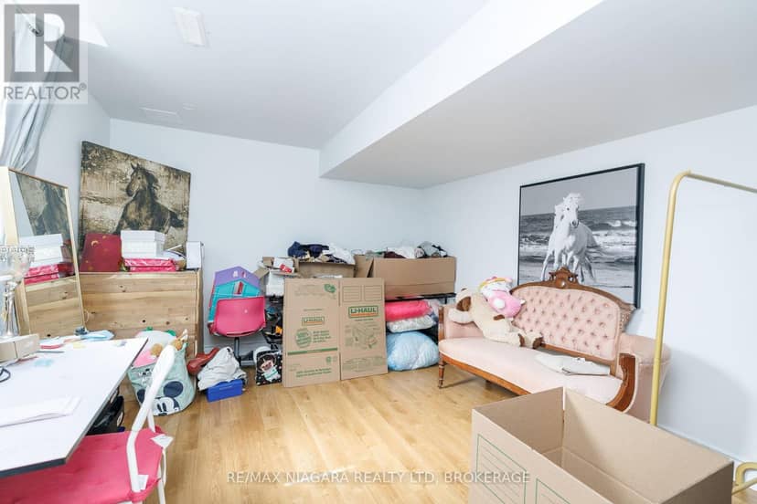 33 Colonel Lyall Street — photo 26 of 29
