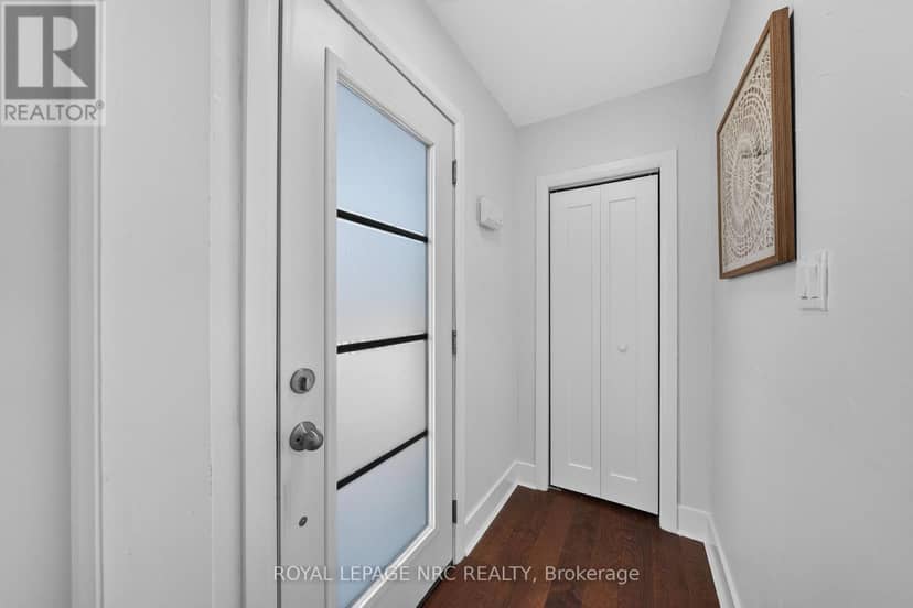 12 Admiral Road — photo 7 of 40