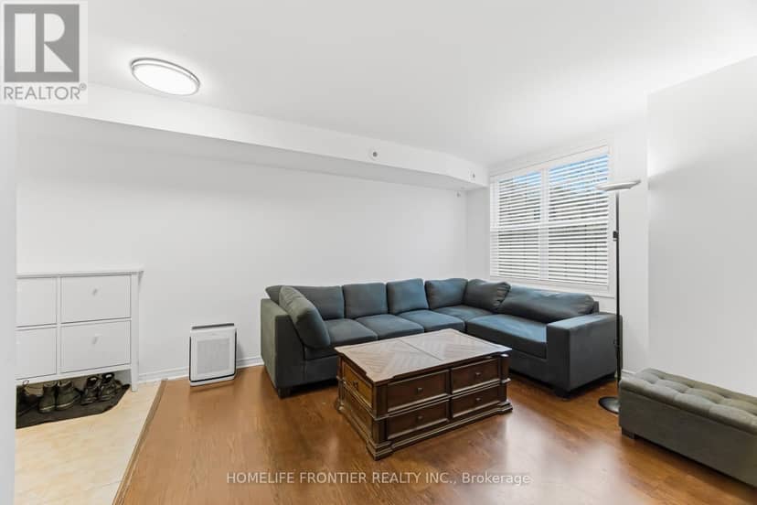 207 - 45 Strangford Lane, Toronto, photo 6