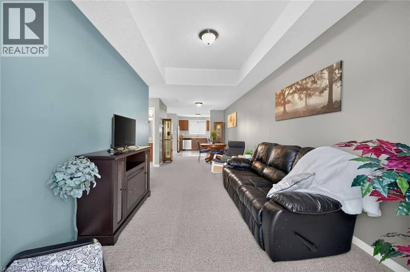 7 POWELL Lane — photo 18 of 39