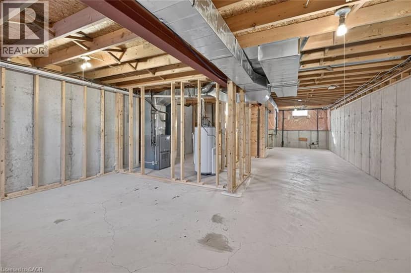7 POWELL Lane — photo 32 of 39
