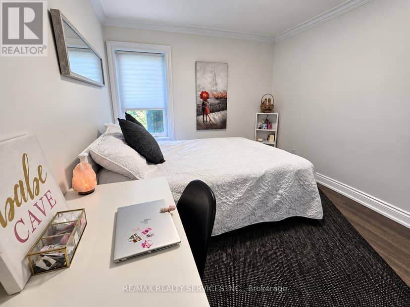 21 McIntosh Avenue — photo 15 of 35
