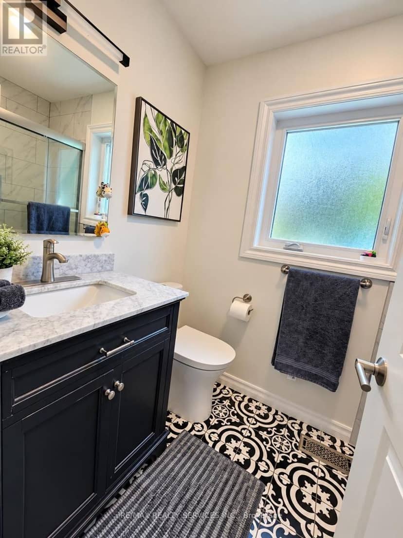 21 McIntosh Avenue — photo 18 of 35