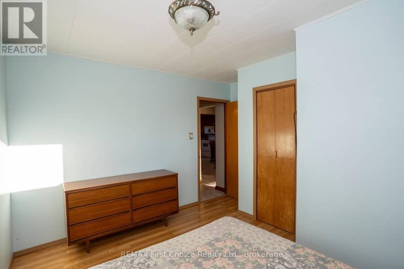 942 Crowe Avenue — photo 15 of 40