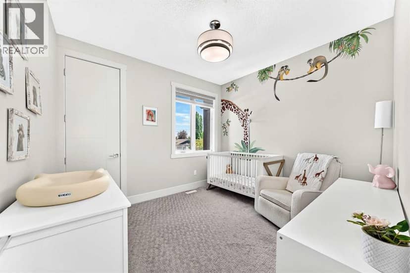 218 26 Avenue NW — photo 30 of 40