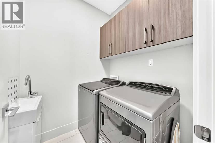 218 26 Avenue NW — photo 34 of 40