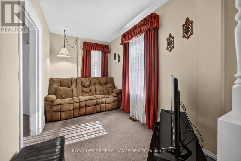 529 Dibble Street W, Prescott, photo 8