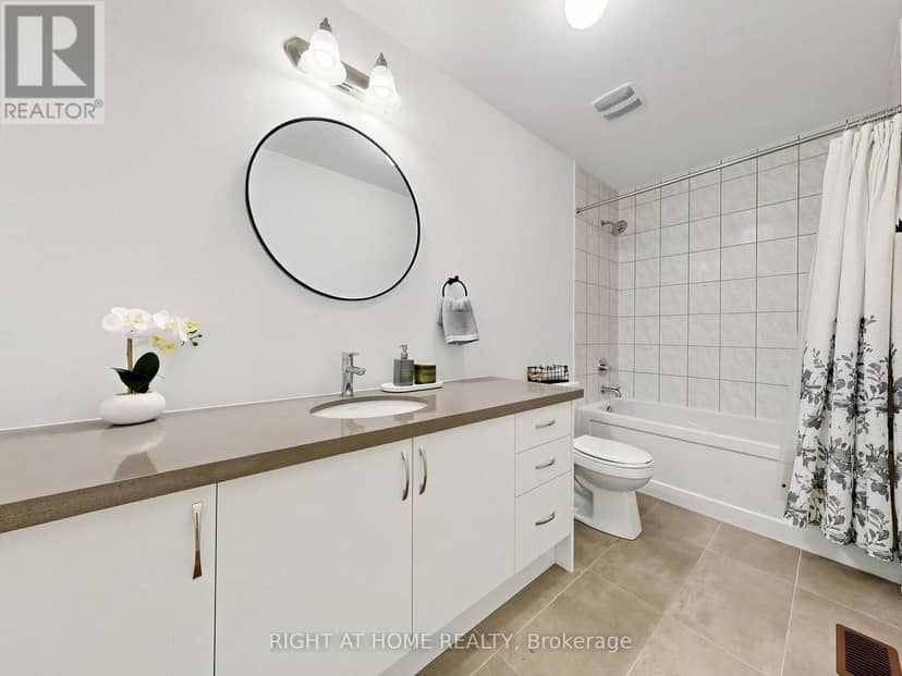 10 George Ellis Drive — photo 32 of 40