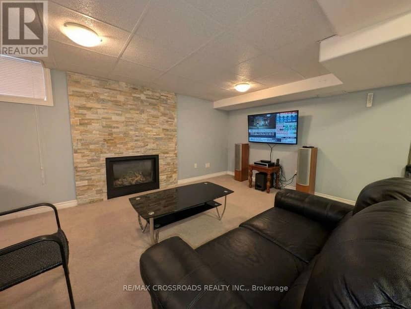 94 Violet Street — photo 31 of 35