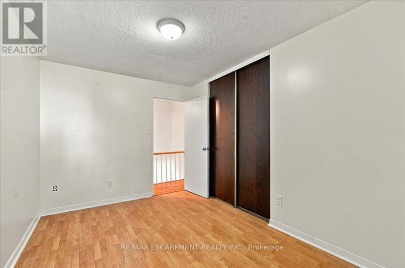 322 - 1300 Marlborough Court — photo 33 of 38