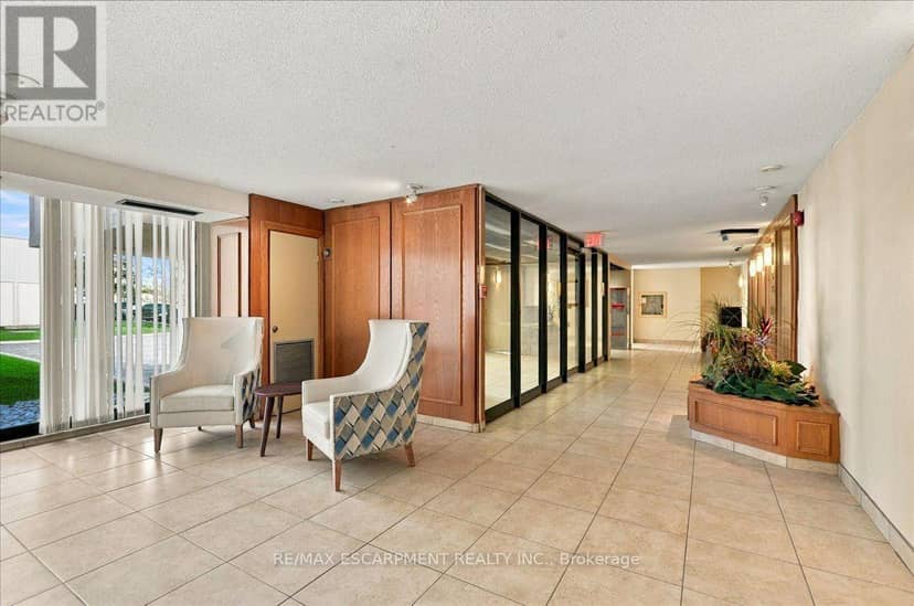 322 - 1300 Marlborough Court — photo 36 of 38