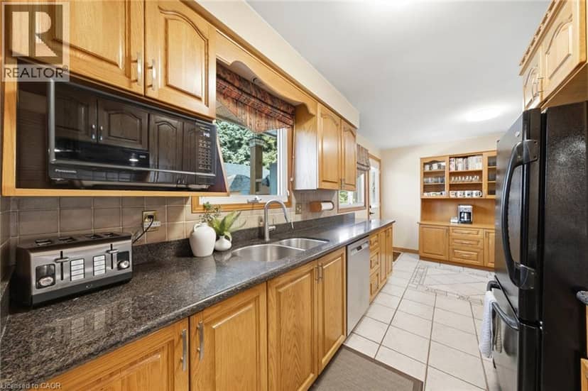 16 REDWOOD Court, Stoney Creek, photo 5
