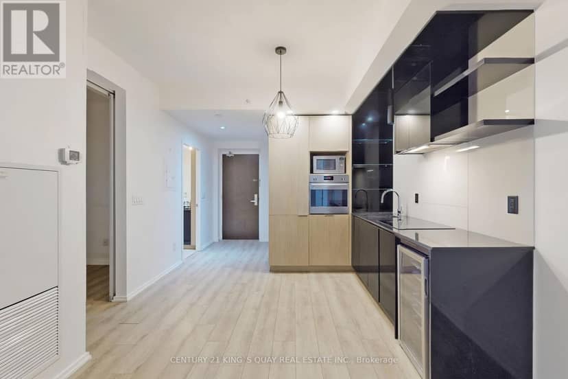 1409 - 70 Temperance Street — photo 14 of 40