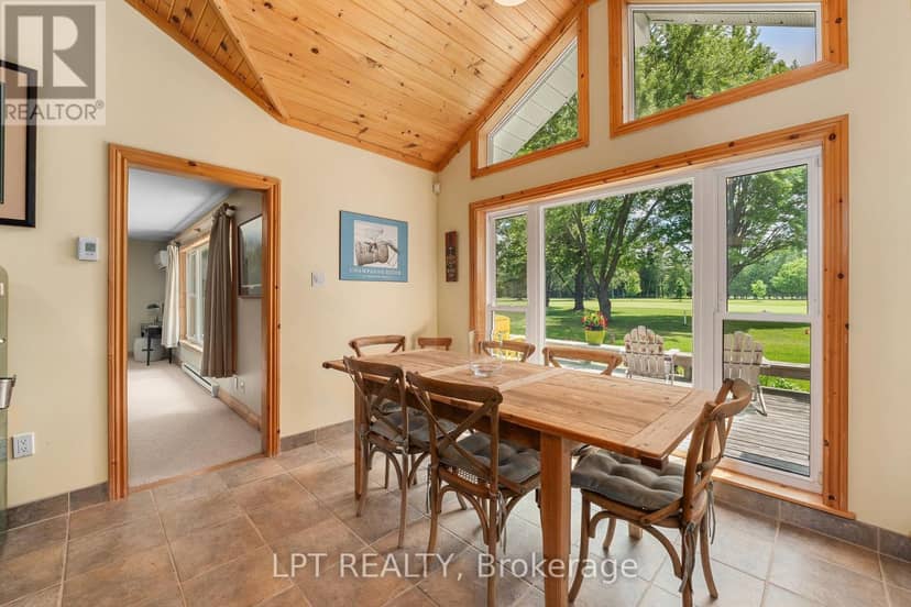 101 Hedge Road — photo 11 of 40