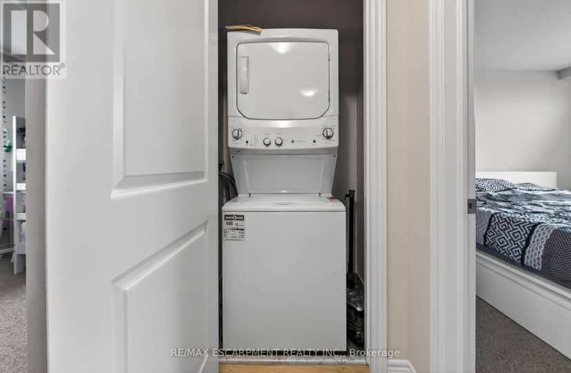 13 - 19 Picardy Drive — photo 30 of 33