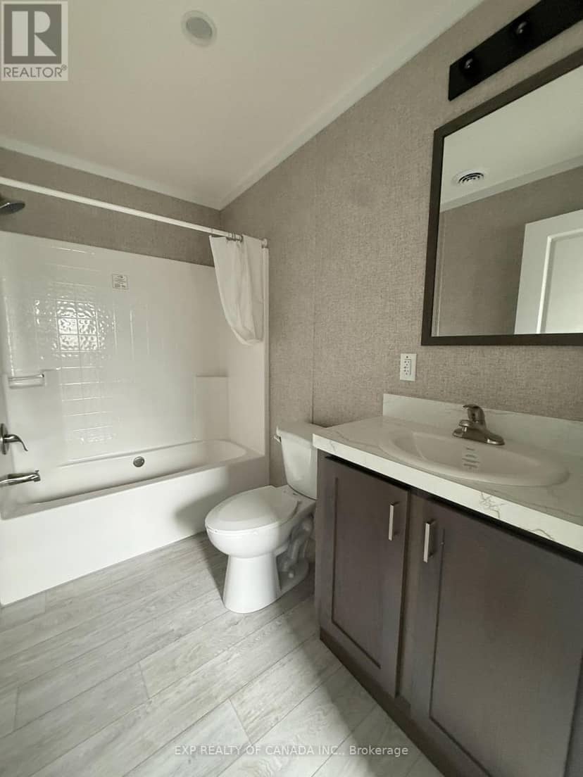 268 Evelyn Crescent — photo 12 of 18