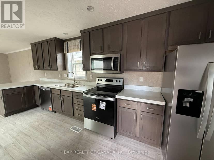 268 Evelyn Crescent — photo 4 of 18