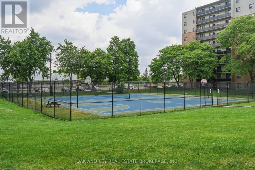 302 - 931 Wonderland Road S — photo 35 of 40