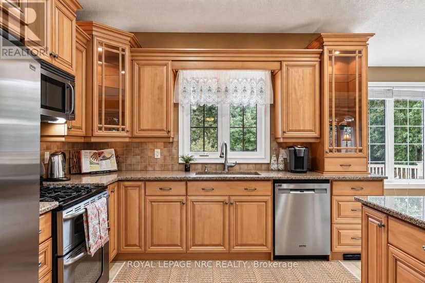 400 Lakeview Drive — photo 17 of 40