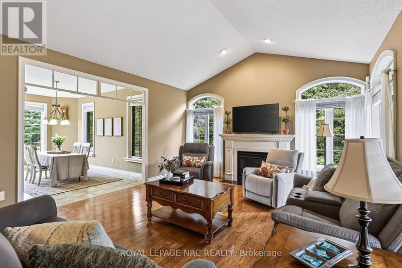 400 Lakeview Drive — photo 9 of 40