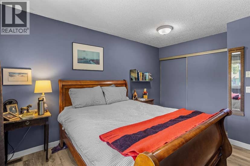 246 Kluane Drive — photo 24 of 34