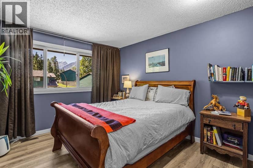 246 Kluane Drive — photo 23 of 34