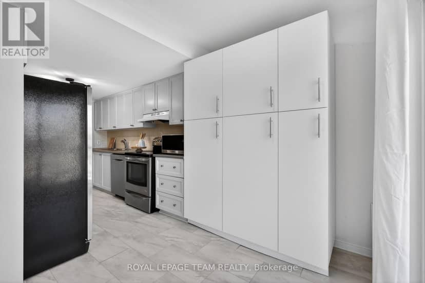13 - 424 Hillsboro Private — photo 13 of 40