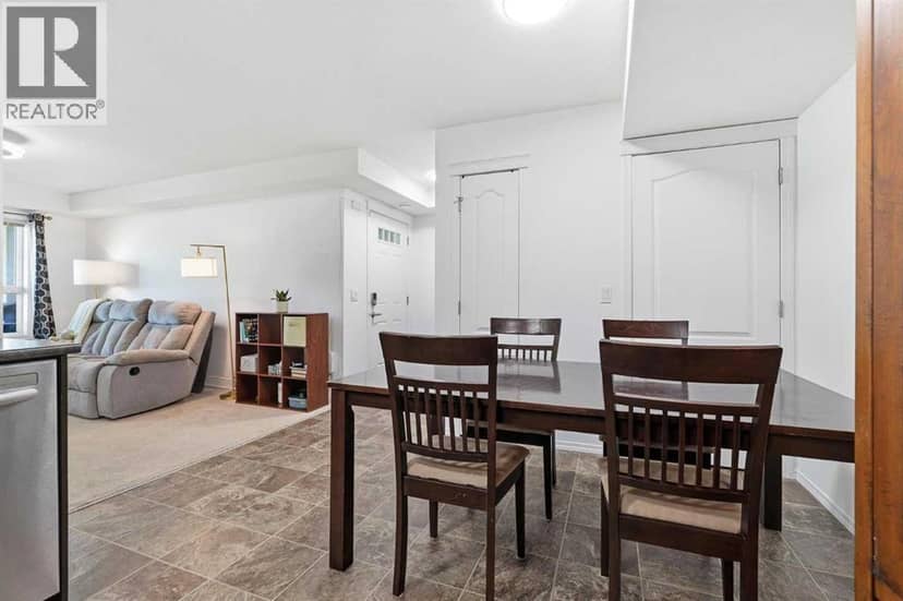 400, 8 Bayside Place — photo 9 of 25