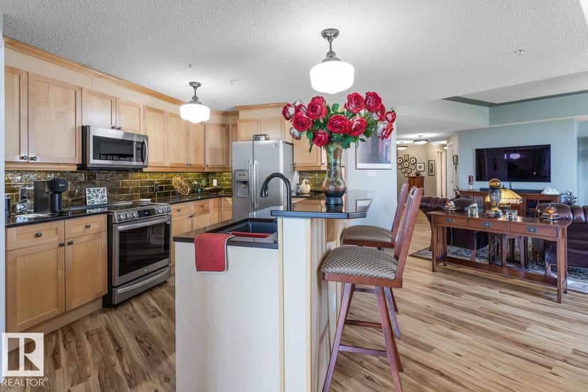 #1103 9020 Jasper Av NW — photo 15 of 40