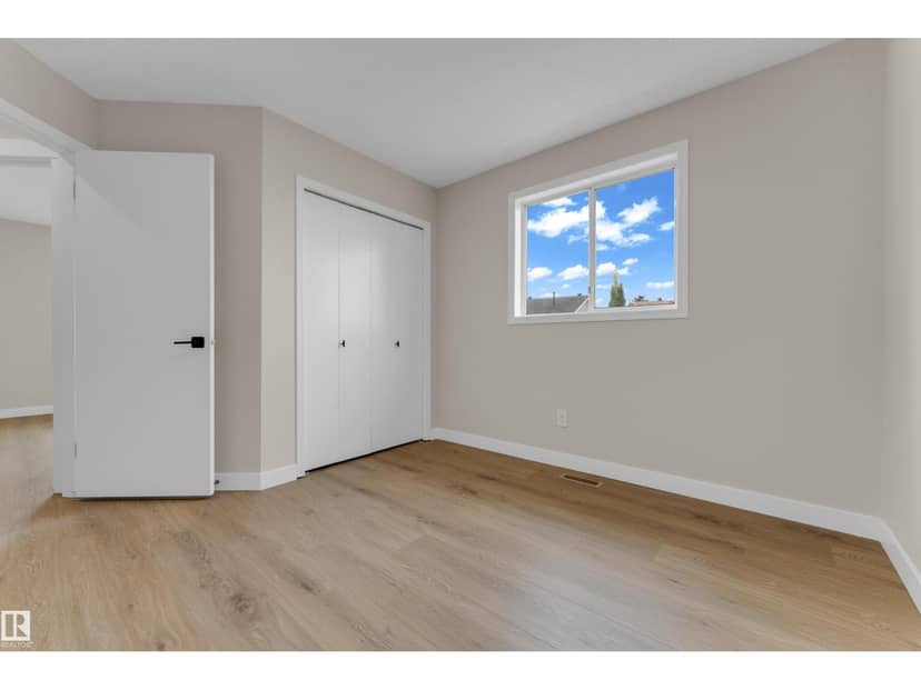 3527 44A AV NW — photo 13 of 29