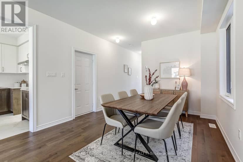 849 Hickory Crescent — photo 7 of 32