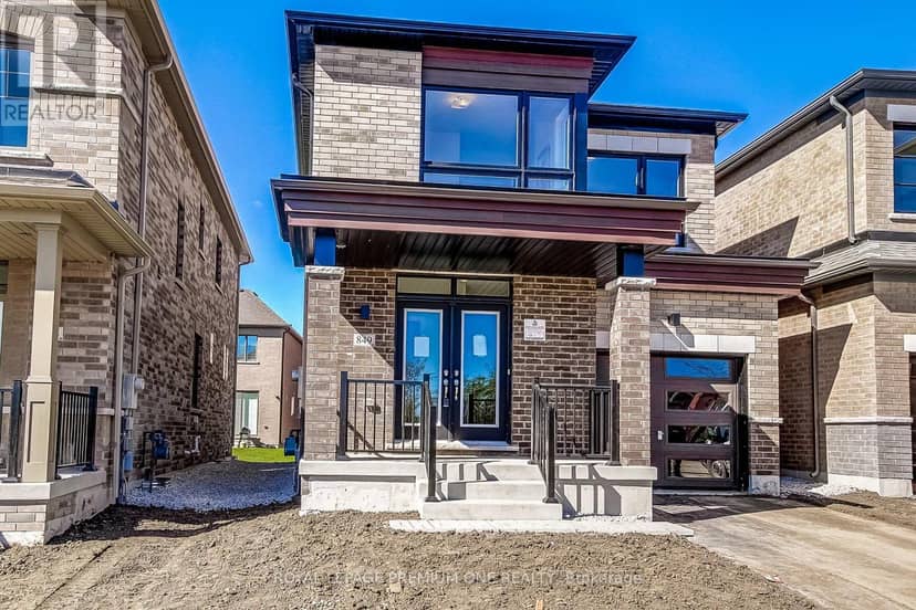 849 Hickory Crescent — photo 3 of 32