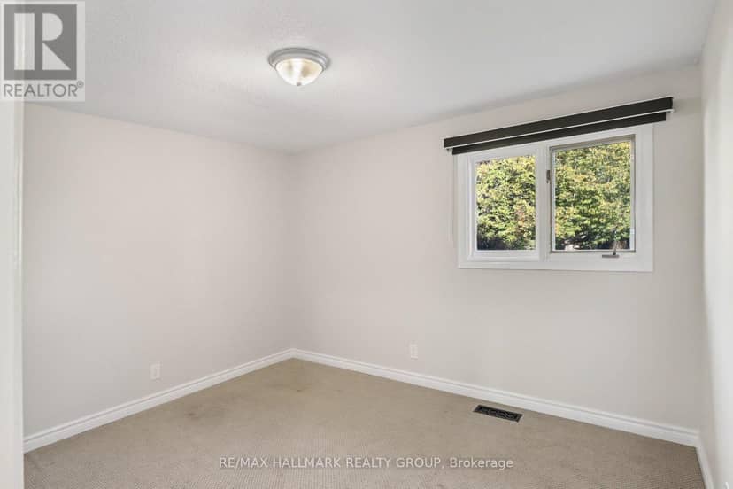 65 Christopher Hamilton Street — photo 16 of 37