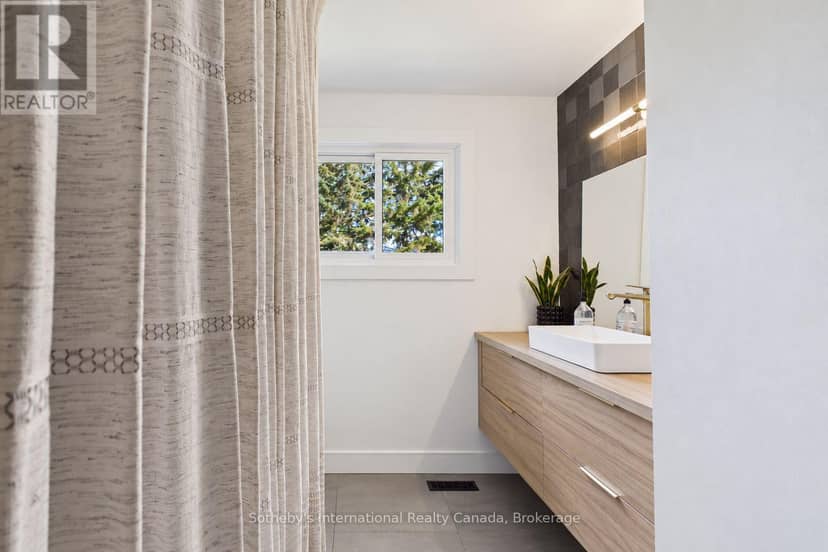 1229 Miriam Drive — photo 25 of 40