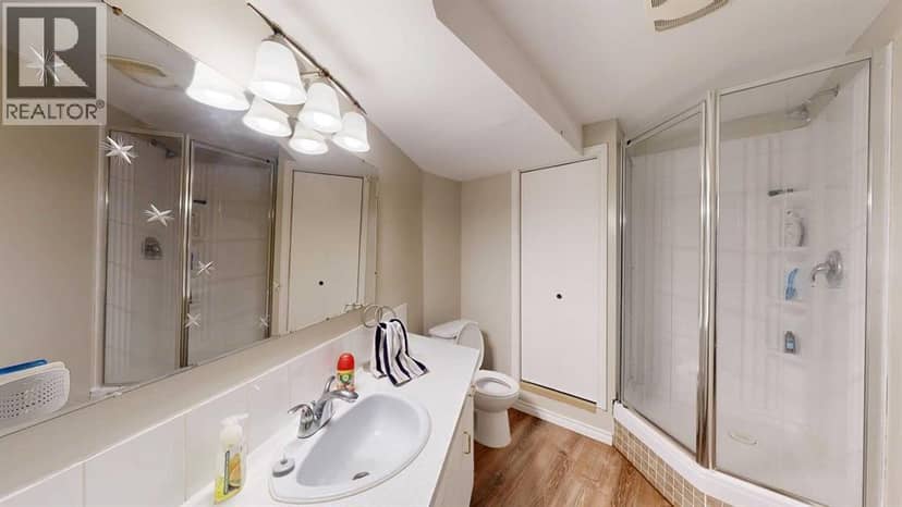 4002 58 Street — photo 39 of 40