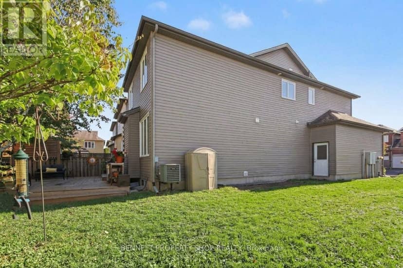 1063 Northgraves Crescent — photo 20 of 20