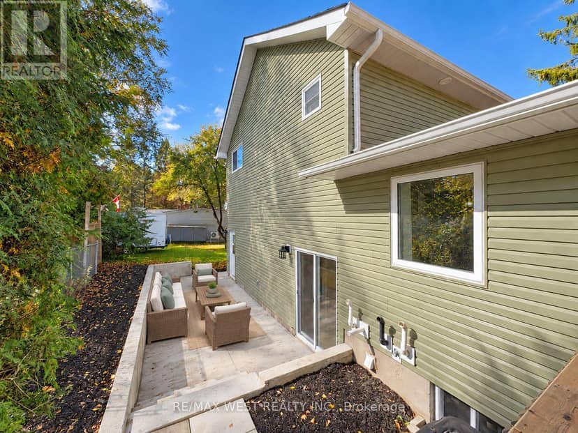 101 Lorne Street — photo 25 of 34