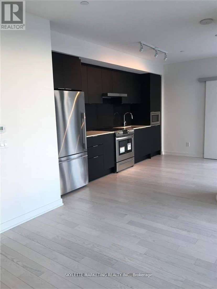 617 - 25 Richmond Street E — photo 17 of 40