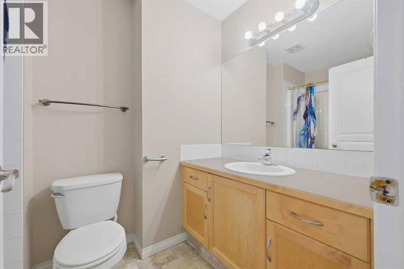 124 Everridge Gardens SW — photo 17 of 23